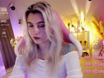HoneyCherry bongacams stream image