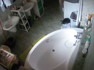 voyeurcam-julmodels-bath-1st-1 camsoda stream image