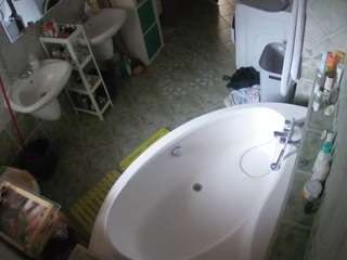 voyeurcam-julmodels-bath-1st-1 camsoda stream image